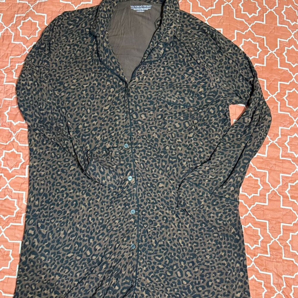 Victoria's secret  cheetah print button-up night grown